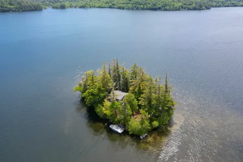 28 Potato Island Holderness NH 03245