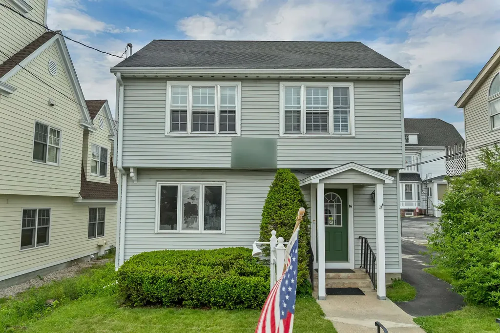 16 Depot Street Wolfeboro NH 03894