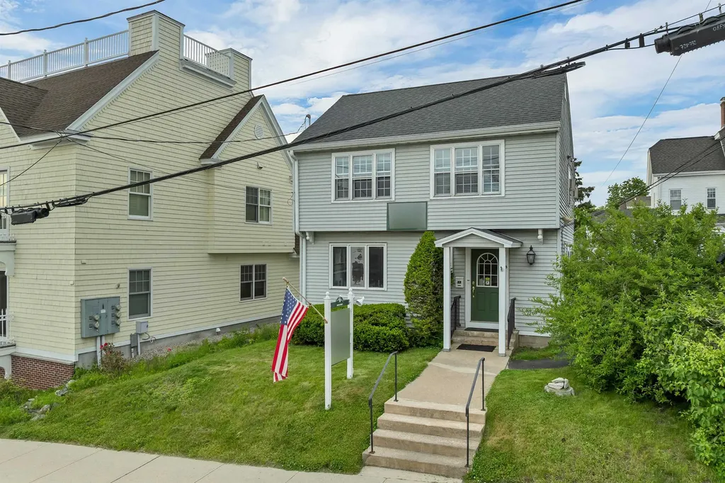 16 Depot Street Wolfeboro NH 03894