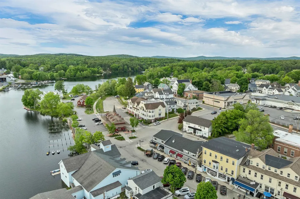 16 Depot Street Wolfeboro NH 03894