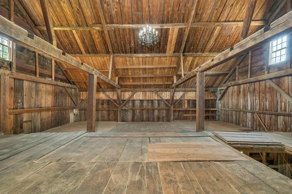 506 Province Road Gilmanton NH 03237
