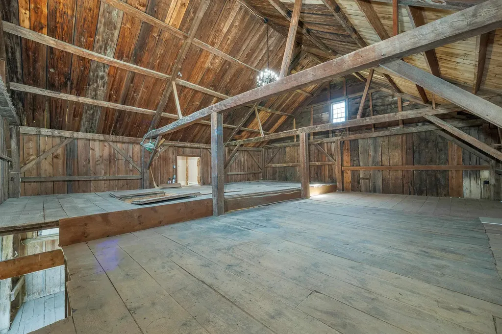 506 Province Road Gilmanton NH 03237
