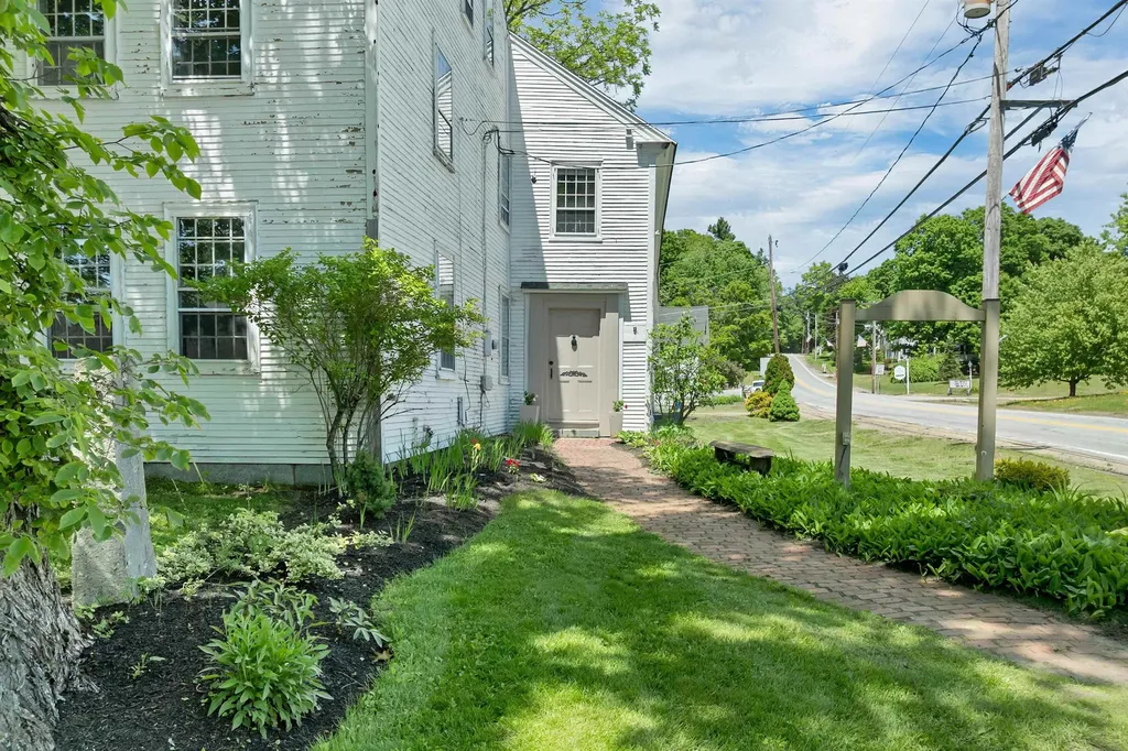 506 Province Road Gilmanton NH 03237