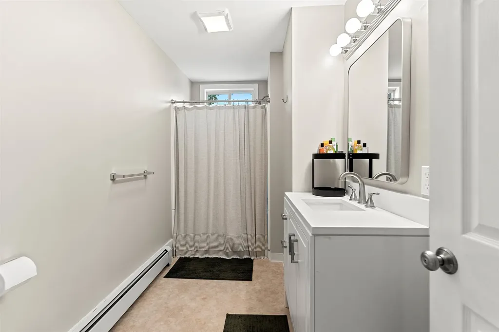 239 Cass Street Portsmouth NH 03801