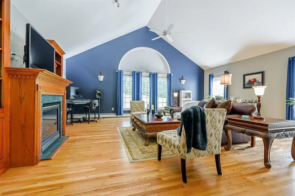 31 Merrill Road Goffstown NH 03045