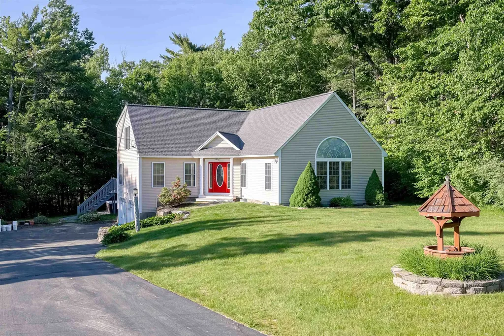 31 Merrill Road Goffstown NH 03045