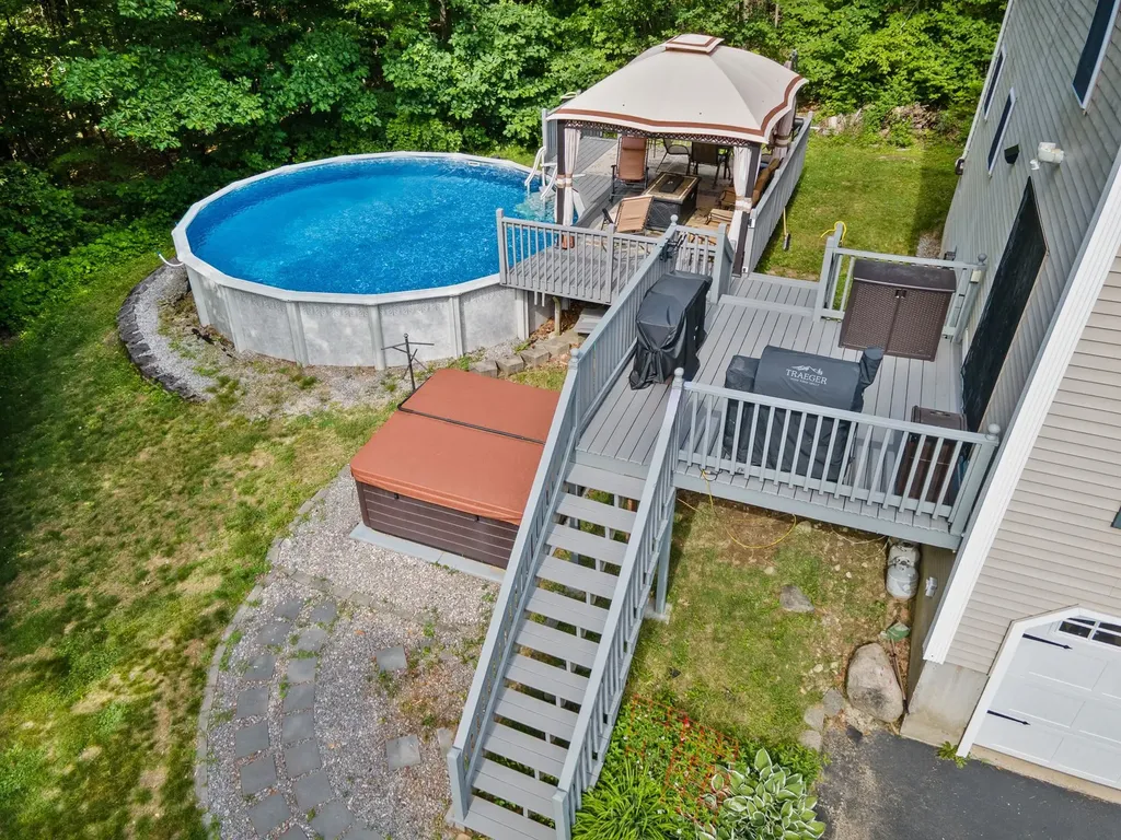 31 Merrill Road Goffstown NH 03045
