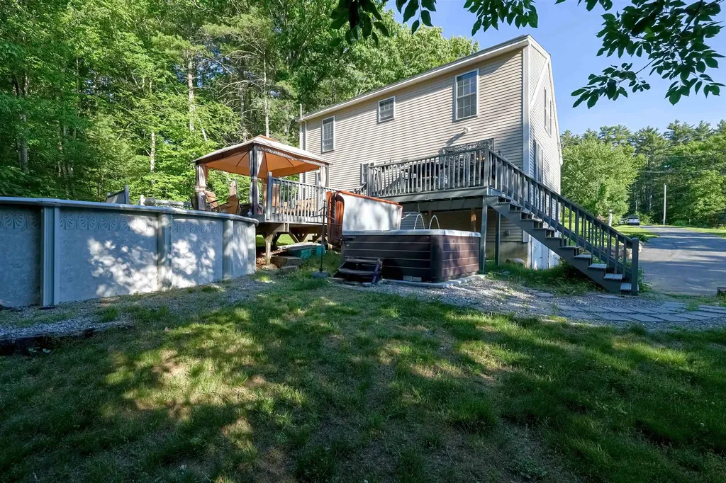 31 Merrill Road Goffstown NH 03045