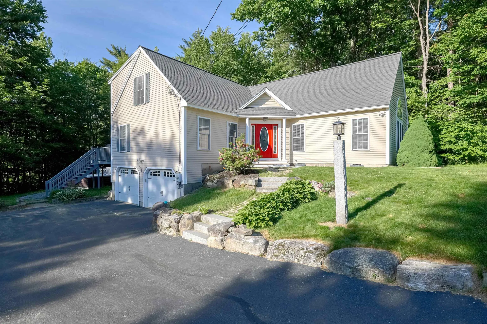 31 Merrill Road Goffstown NH 03045