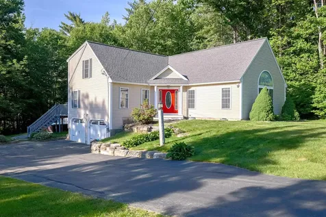 31 Merrill Road Goffstown NH 03045