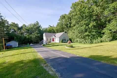31 Merrill Road Goffstown NH 03045