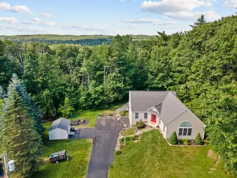 31 Merrill Road Goffstown NH 03045