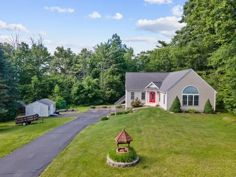 31 Merrill Road Goffstown NH 03045