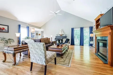 31 Merrill Road Goffstown NH 03045