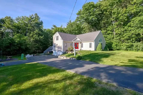 31 Merrill Road Goffstown NH 03045