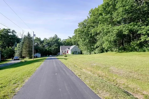 31 Merrill Road Goffstown NH 03045