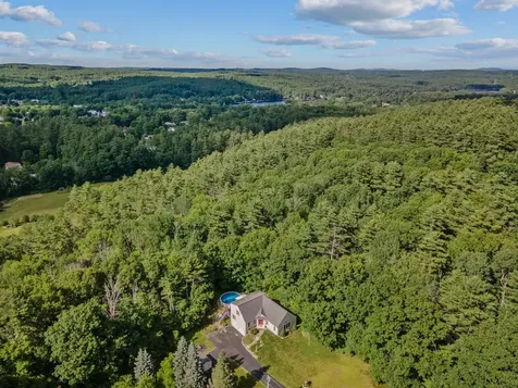 31 Merrill Road Goffstown NH 03045