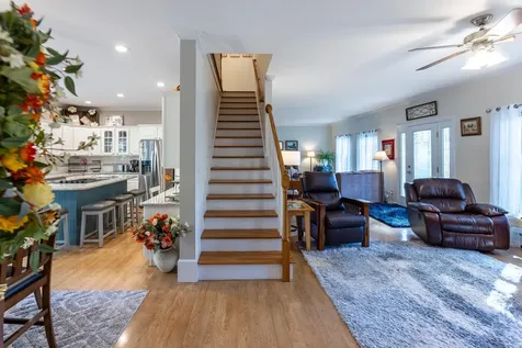 10 King Road Hanover NH 03750