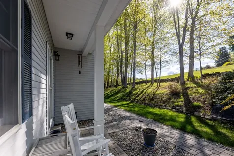 10 King Road Hanover NH 03750