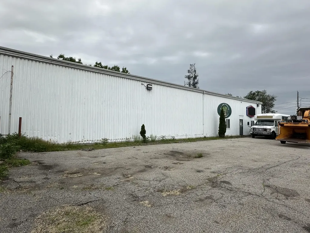792 Gold Street Manchester NH 03103