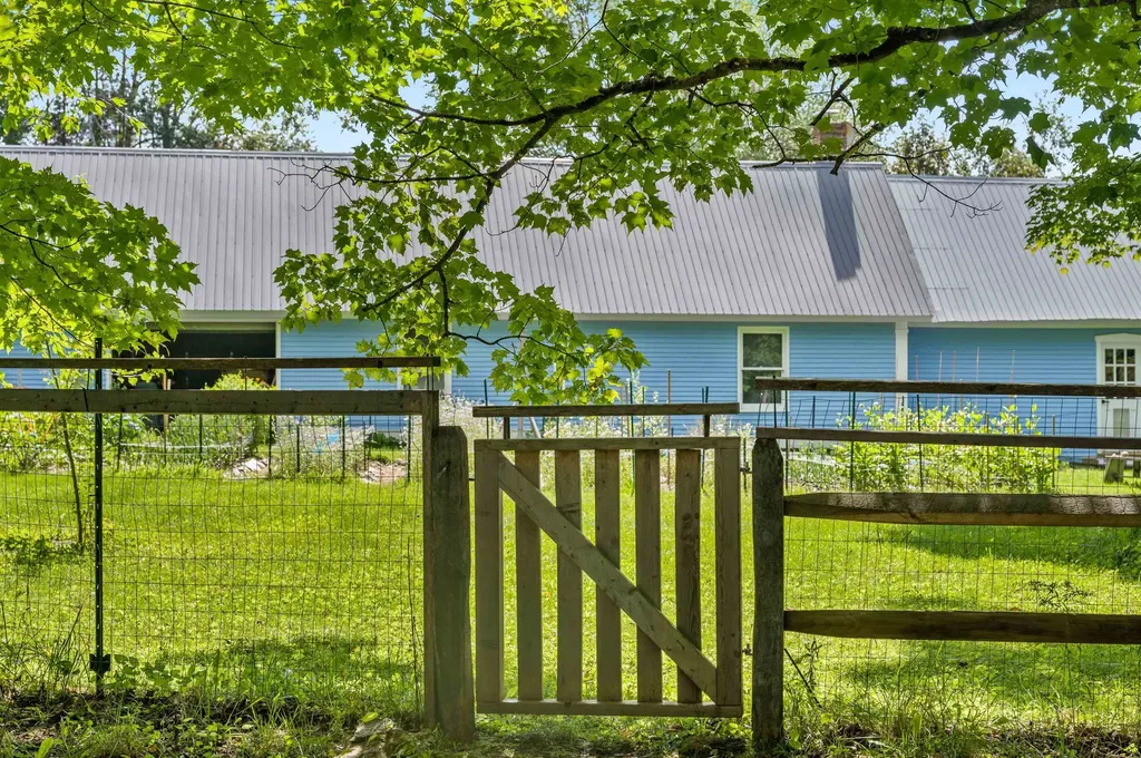 323 Calais Road Worcester VT 05682