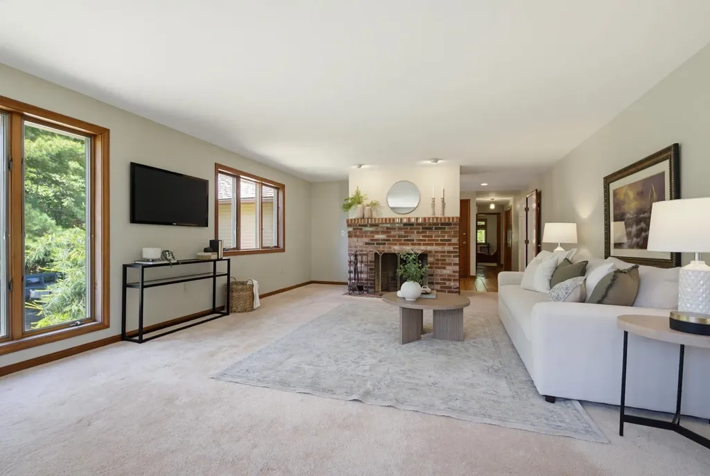 77A Christian Hill Road Amherst NH 03031