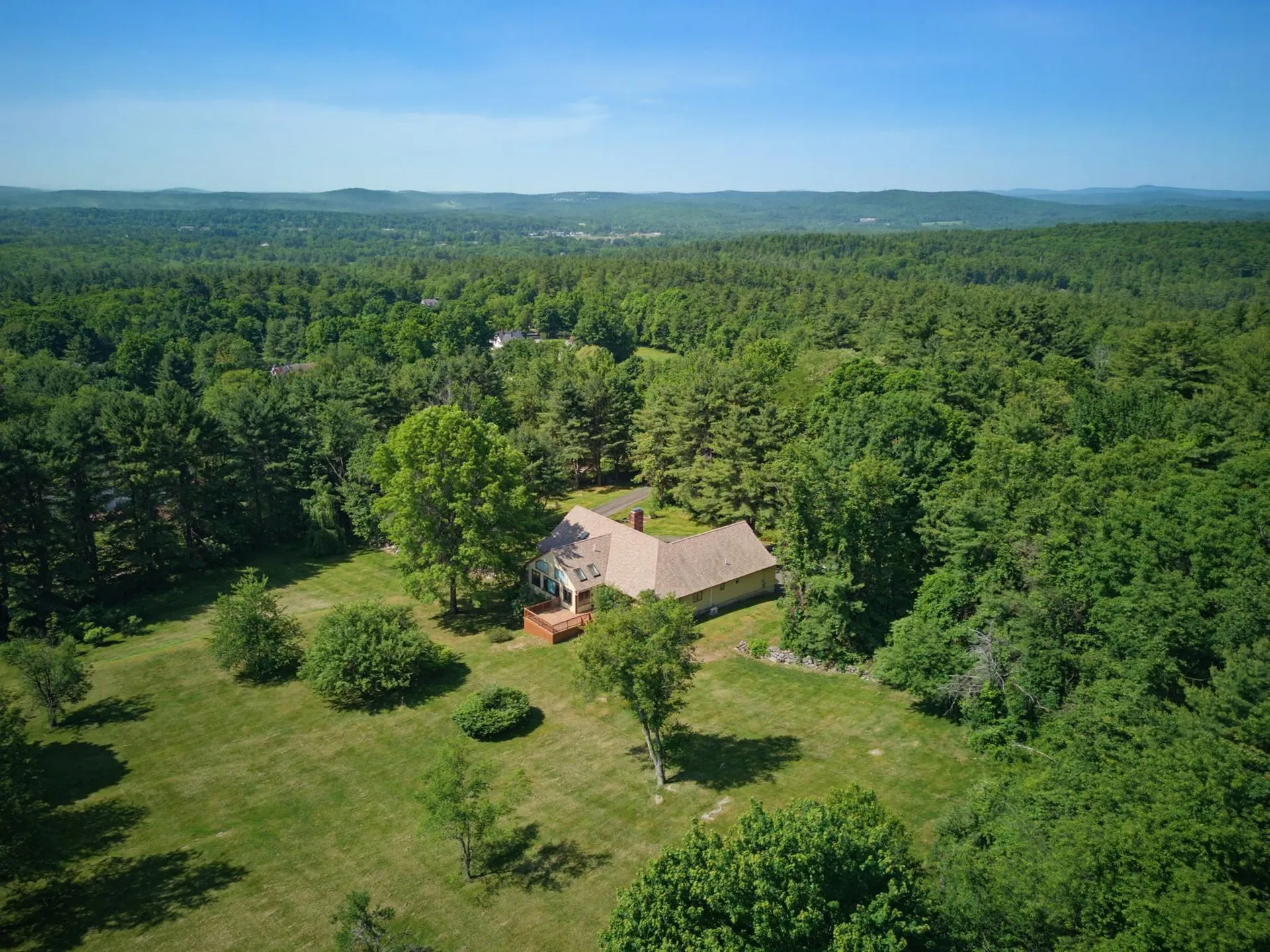 77A Christian Hill Road Amherst NH 03031