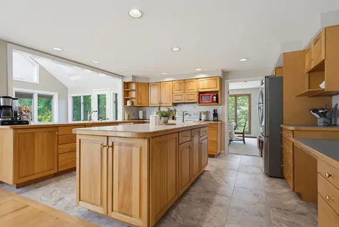 77A Christian Hill Road Amherst NH 03031