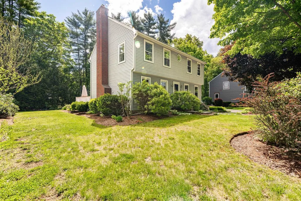 6 Governors Way Concord NH 03303-3433
