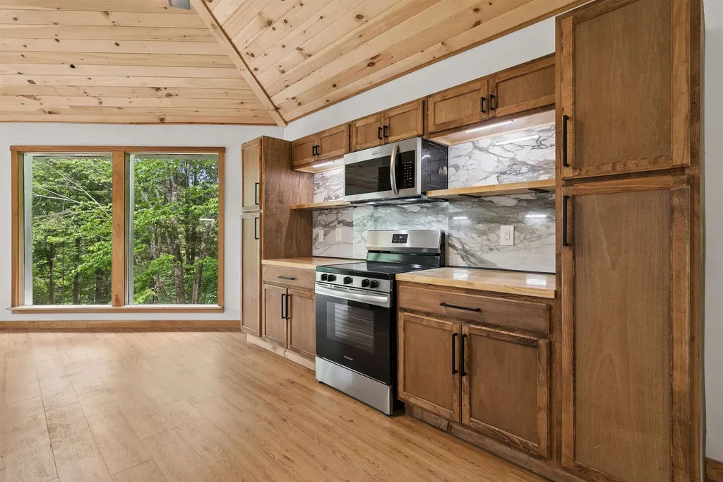 138 Red Maple Lane Randolph VT 05061