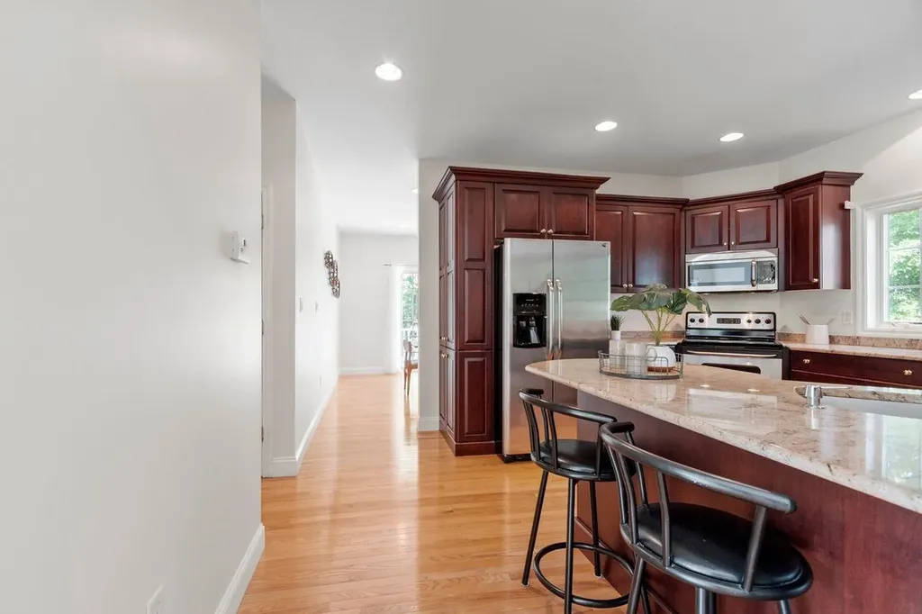 25 Flagstone Way Windham NH 03087