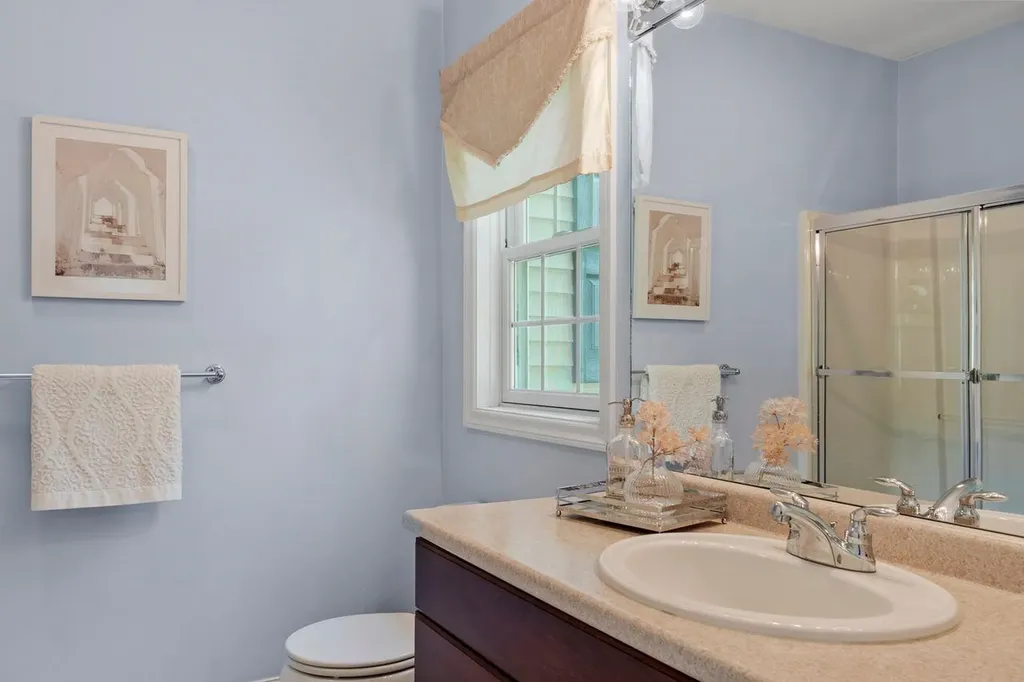25 Flagstone Way Windham NH 03087