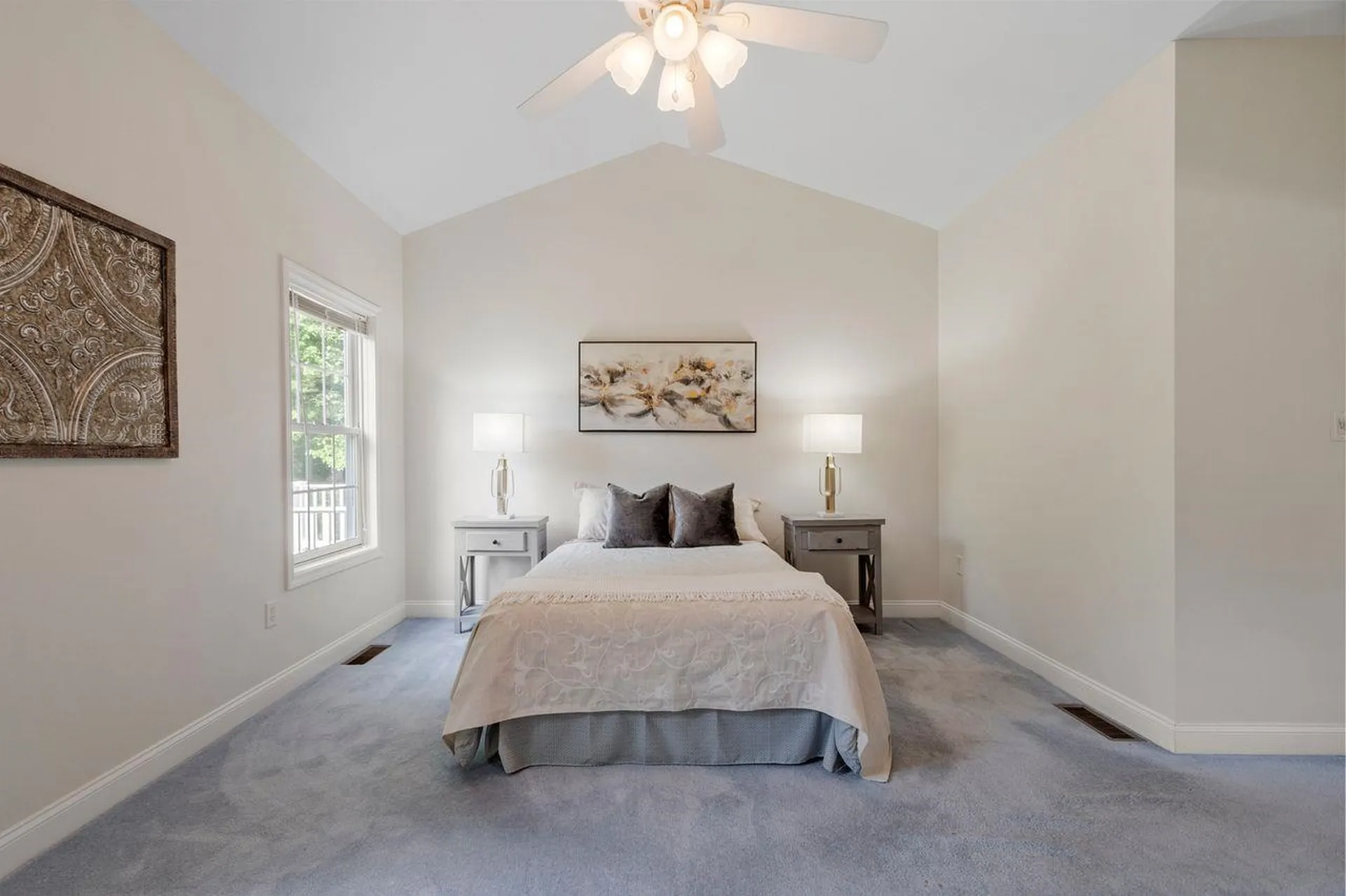 25 Flagstone Way Windham NH 03087