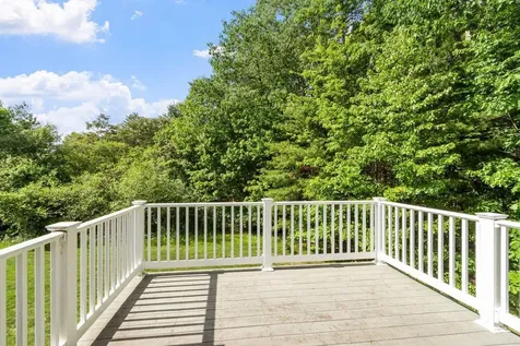 25 Flagstone Way Windham NH 03087