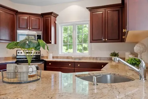 25 Flagstone Way Windham NH 03087