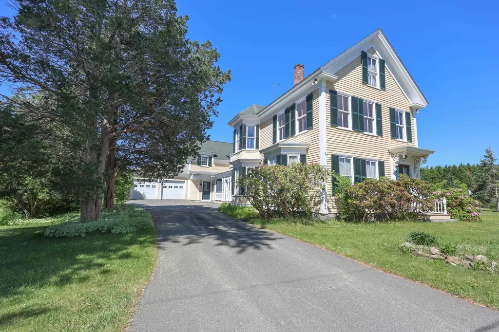 34 Post Road North Hampton NH 03862