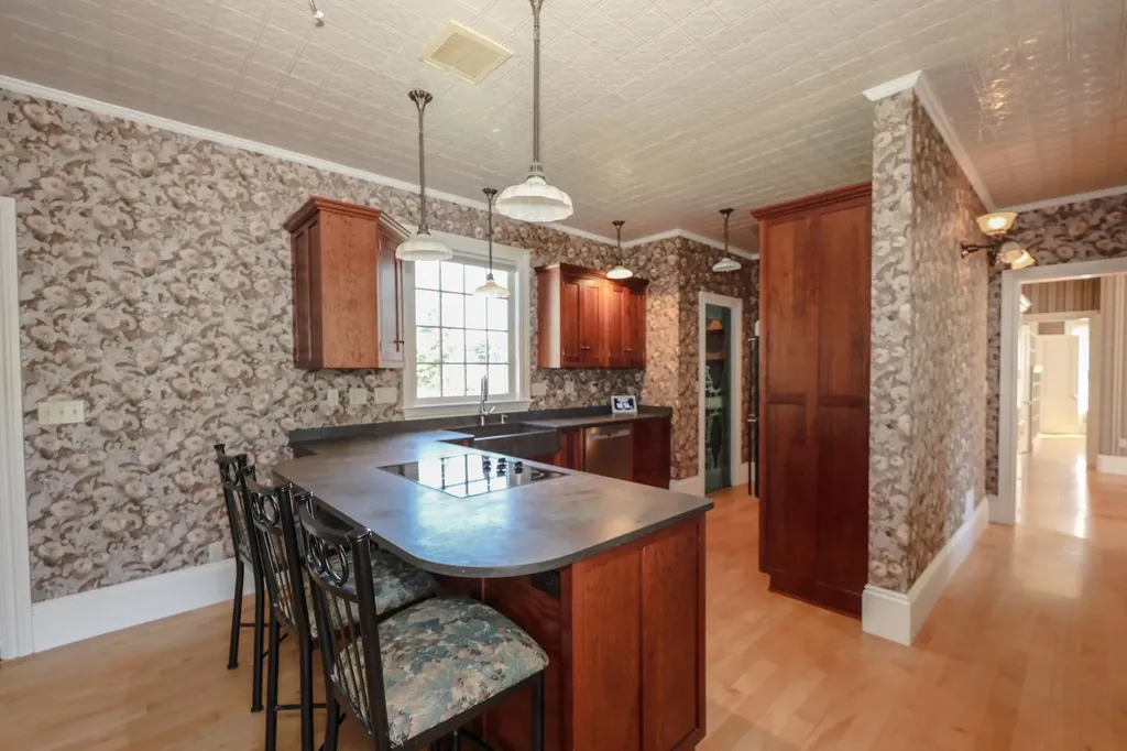 34 Post Road North Hampton NH 03862