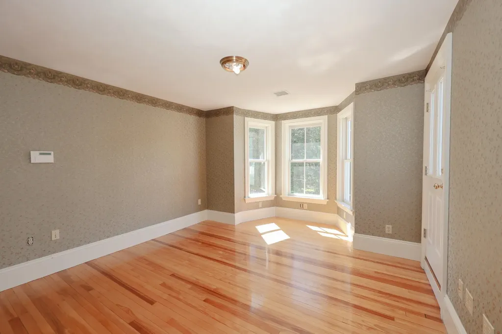 34 Post Road North Hampton NH 03862