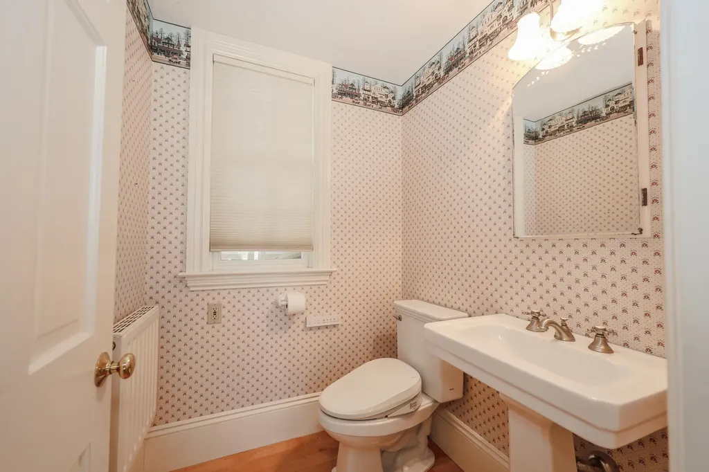 34 Post Road North Hampton NH 03862