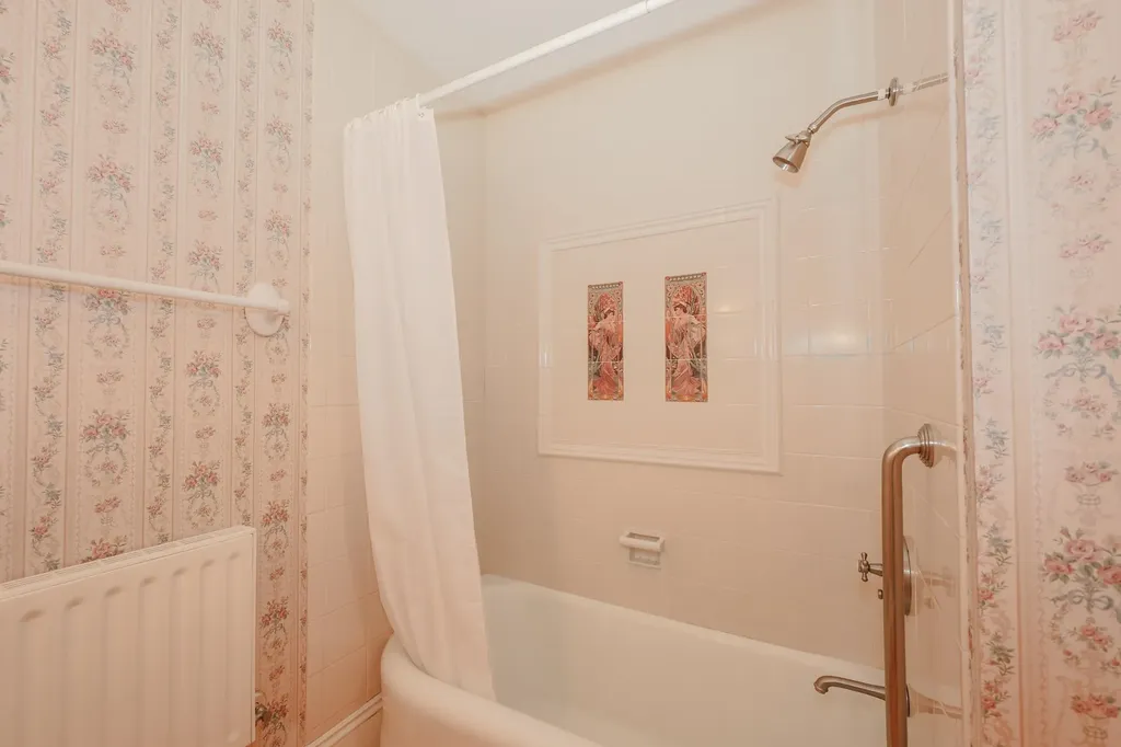 34 Post Road North Hampton NH 03862