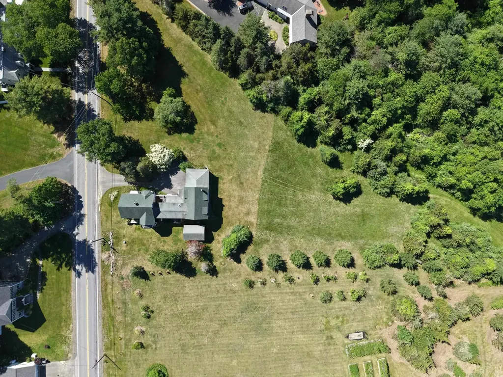 34 Post Road North Hampton NH 03862