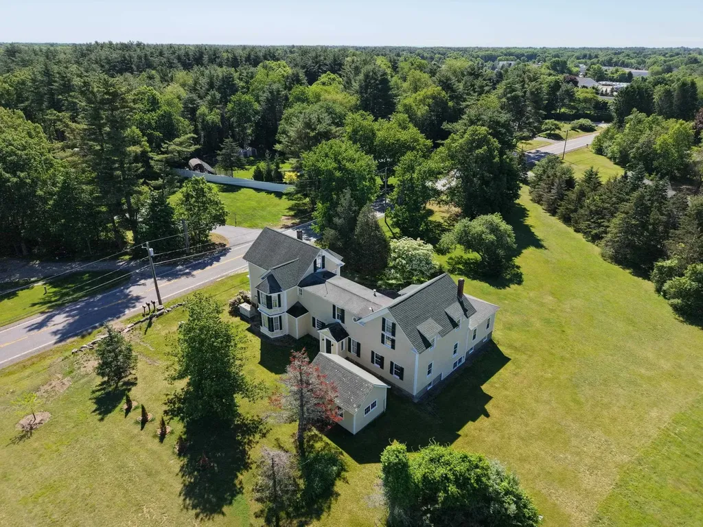 34 Post Road North Hampton NH 03862