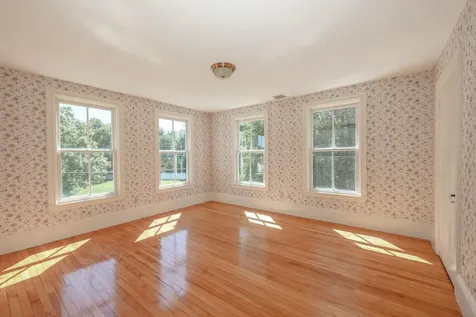 34 Post Road North Hampton NH 03862