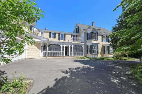 34 Post Road North Hampton NH 03862