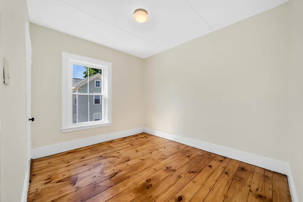 5 Cushing Street Amesbury MA 01913