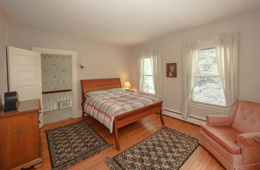 27 Eastman Street Nashua NH 03060