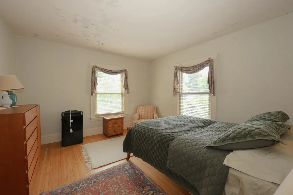 27 Eastman Street Nashua NH 03060