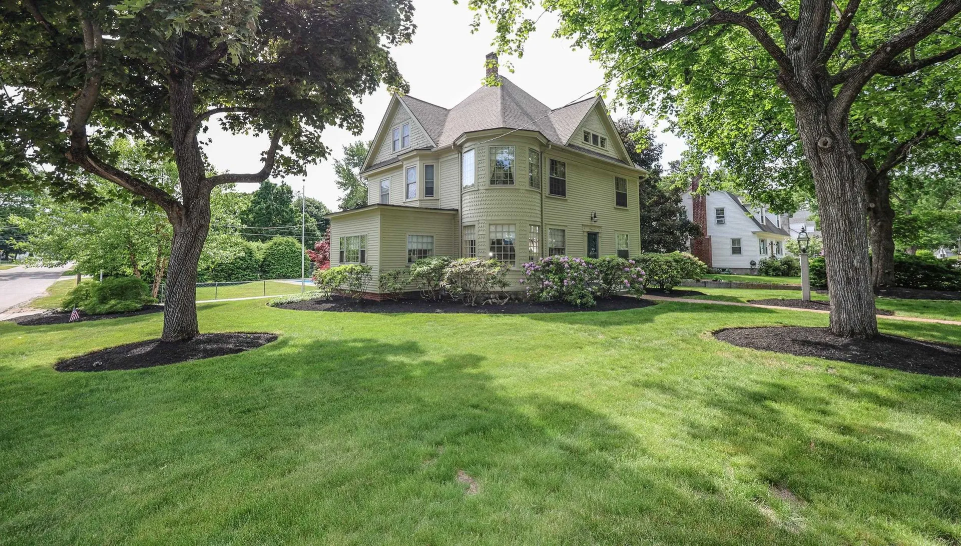 27 Eastman Street Nashua NH 03060
