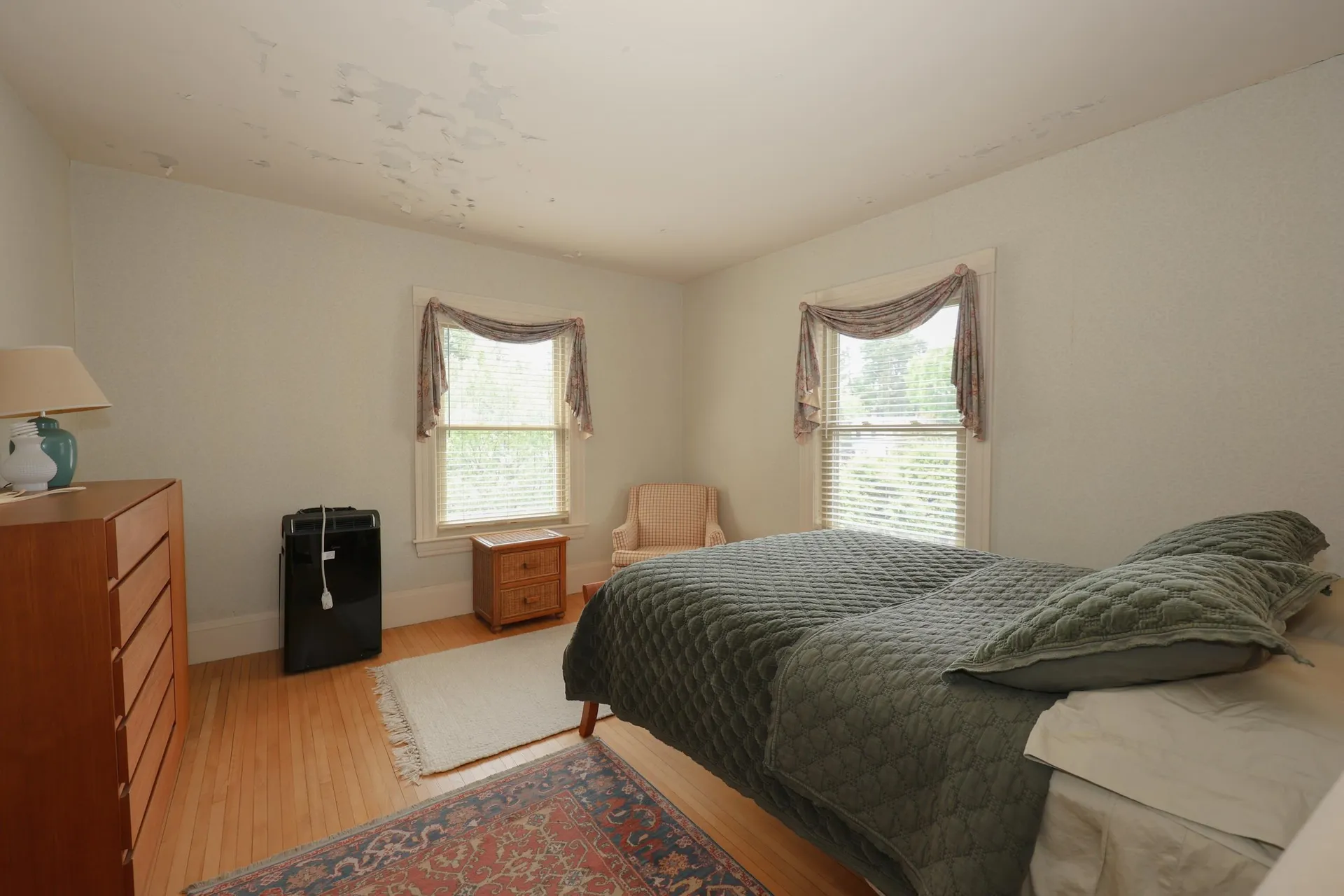 27 Eastman Street Nashua NH 03060