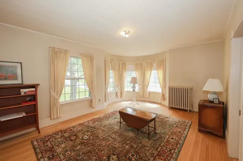 27 Eastman Street Nashua NH 03060